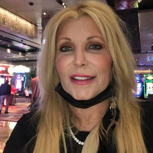 Meet your Posher, Pamela